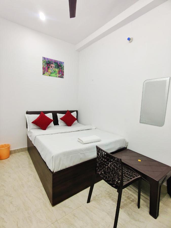 Kohinoor Guest House Varanasi Bagian luar foto